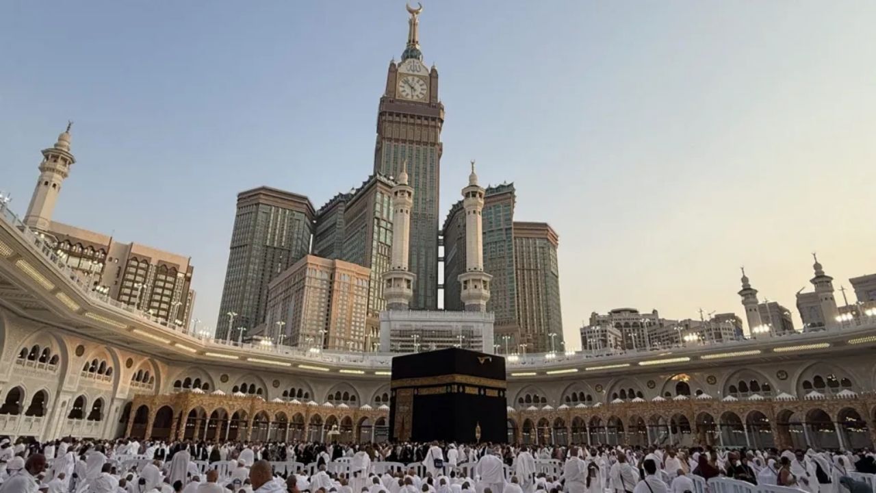  সমসাময়িক বিশ্
